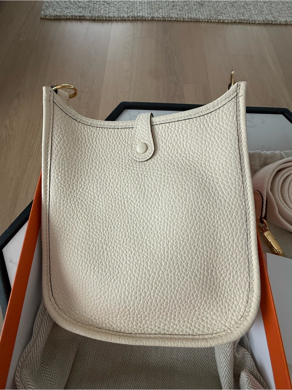 Hermes Evelyne II Mini TPM 16 Crossbody Bag in Clemence - Picture 3 of 10